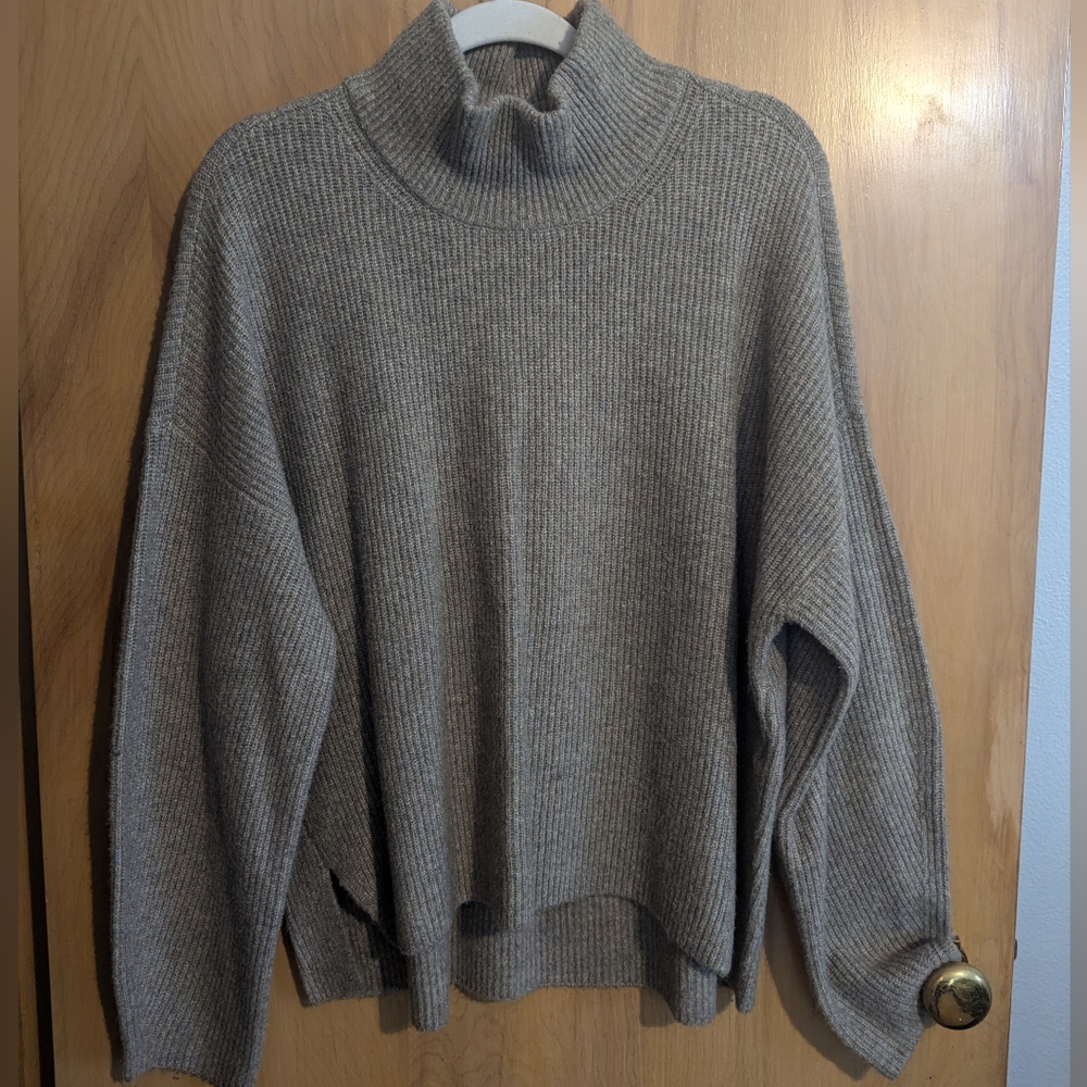 Easy funnel neck sweater - Picture 2 of 5
